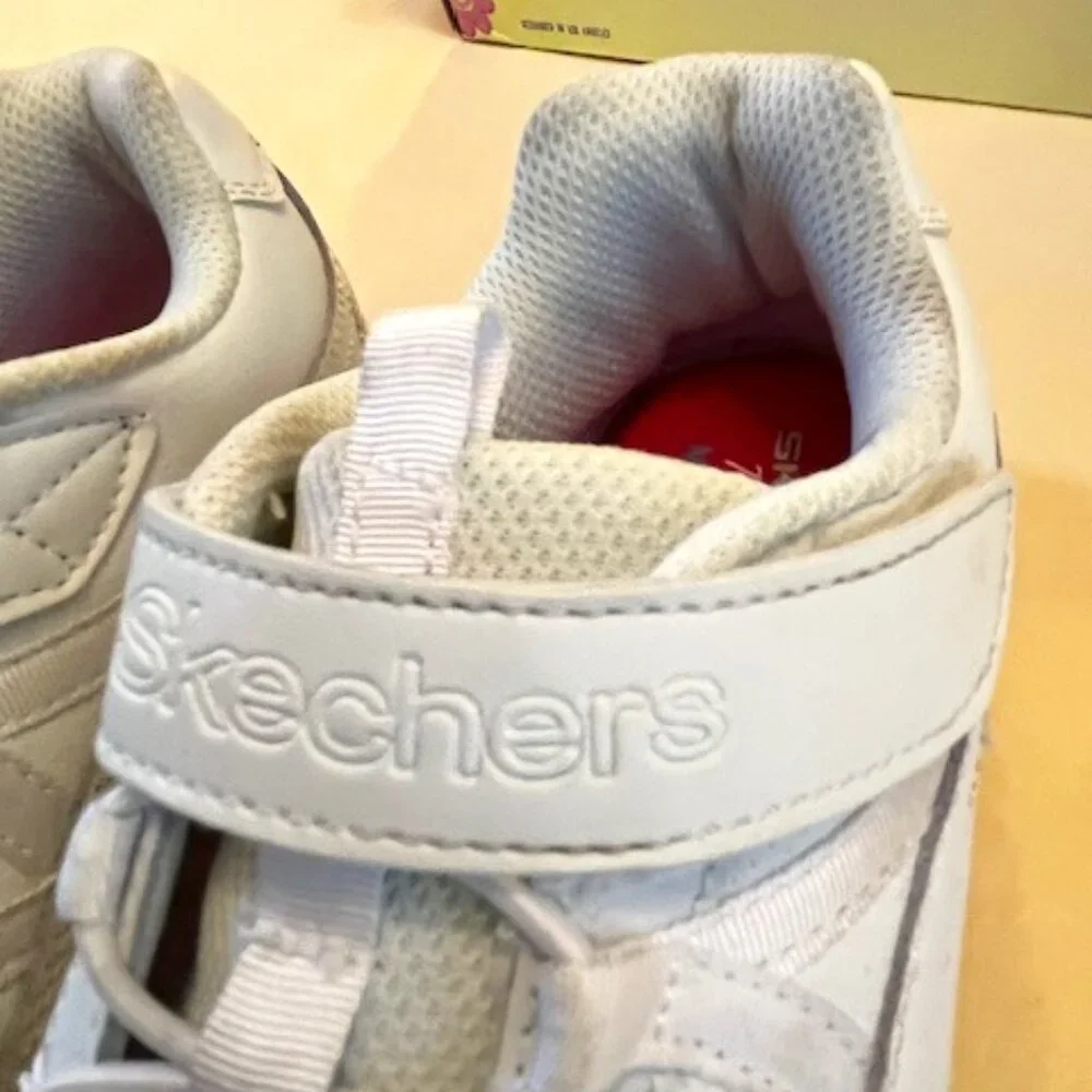 SKECHERS | Relaxed Fit Memory Foam Slip On Sneakers Girls Size 2.5